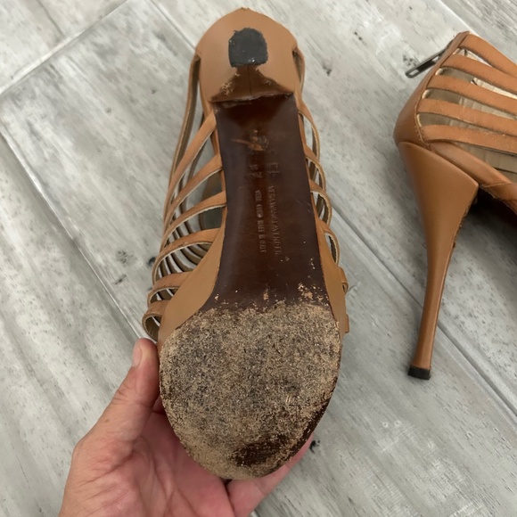 Vera Wang Lavendar Label Platform Heels (38 EU) - Picture 4 of 10